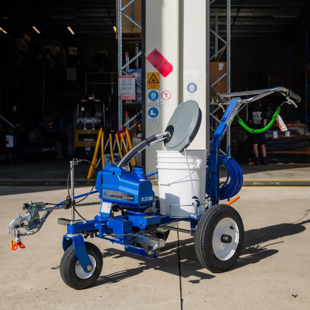 GRACO linelazer ES 3400 battery powered airless line marker side