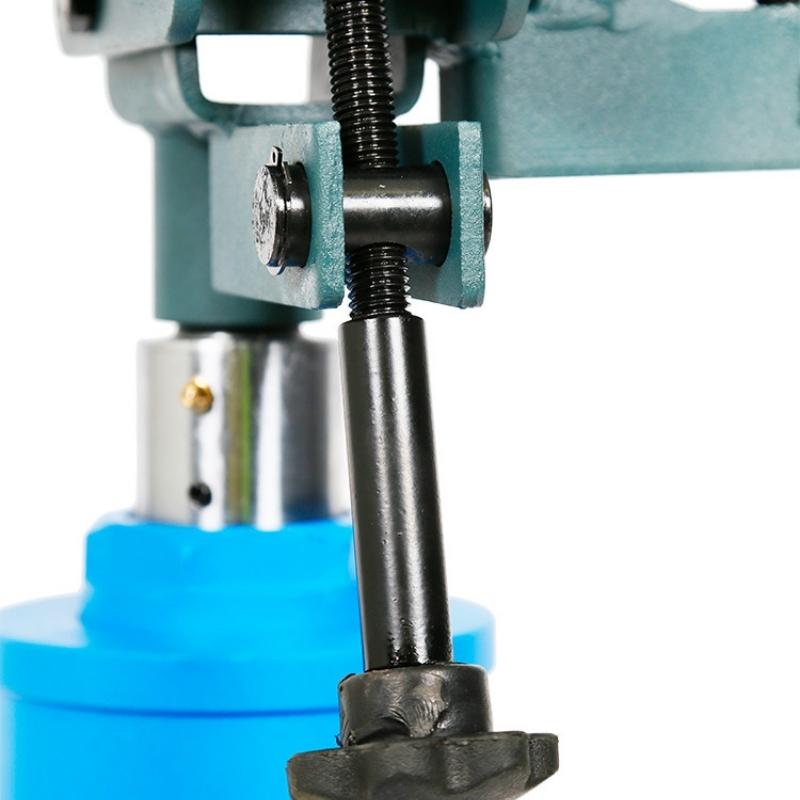 TRADEQUIP Pro Pneumatic Transmission Lifter 500kg - GO Industrial - PROTL500